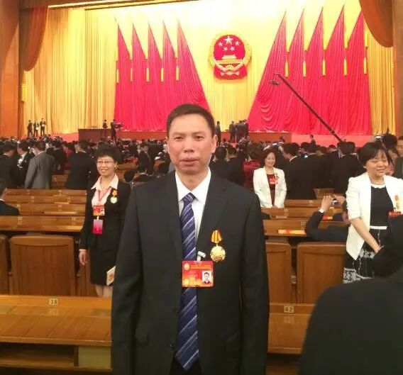 杨德正.jpg