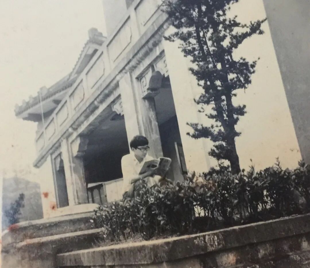 黄.jpg